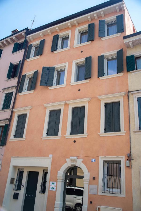 Maison Calcirelli Rooms Verona Exteriör bild